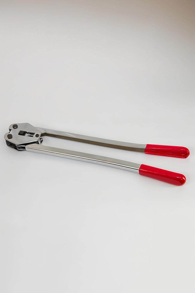 Selladora de zuncho con broches metálicos